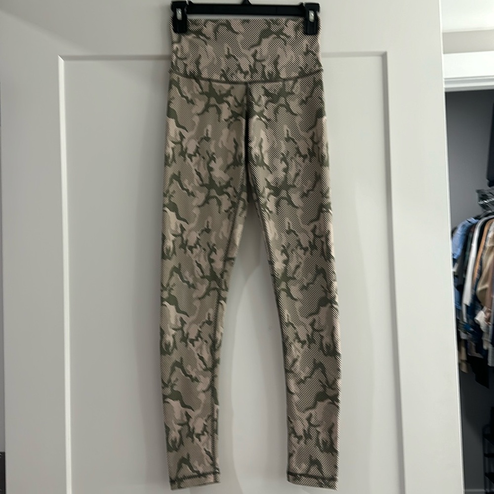 DYI Define Your Inspiration Leggings